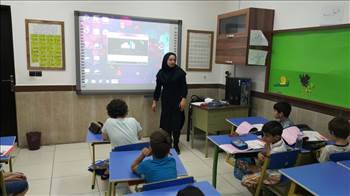 کلاس زبان انگلیسی  -  آلبوم تصاویر مدرسه هوشمند دیباگران