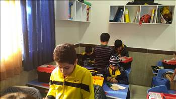 رباتیک کلاس خانم اردشیری -  آلبوم تصاویر مدرسه هوشمند دیباگران