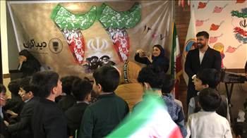 برگزاری مراسم گرامیداشت یوم الله 22 بهمن و تجلیل ا -  آلبوم تصاویر مدرسه هوشمند دیباگران