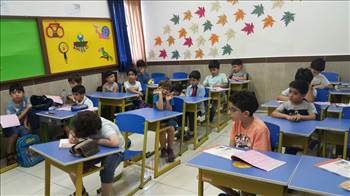 کلاس زبان انگلیسی  -  آلبوم تصاویر مدرسه هوشمند دیباگران