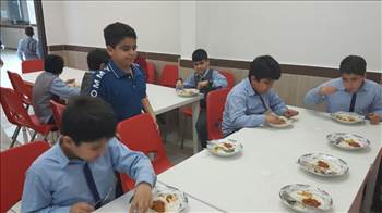ناهار امروز دیباگران -  آلبوم تصاویر مدرسه هوشمند دیباگران
