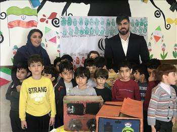 نمایشگاه دست سازه های دانش آموزی به مناسبت دهه فجر -  آلبوم تصاویر مدرسه هوشمند دیباگران